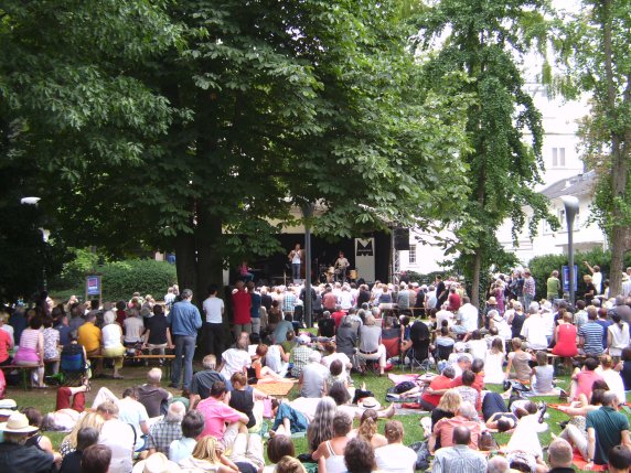 Frankfurt: Jazz im Museum 2013, über 700 Zuhörer beim Marius Neset Konzert